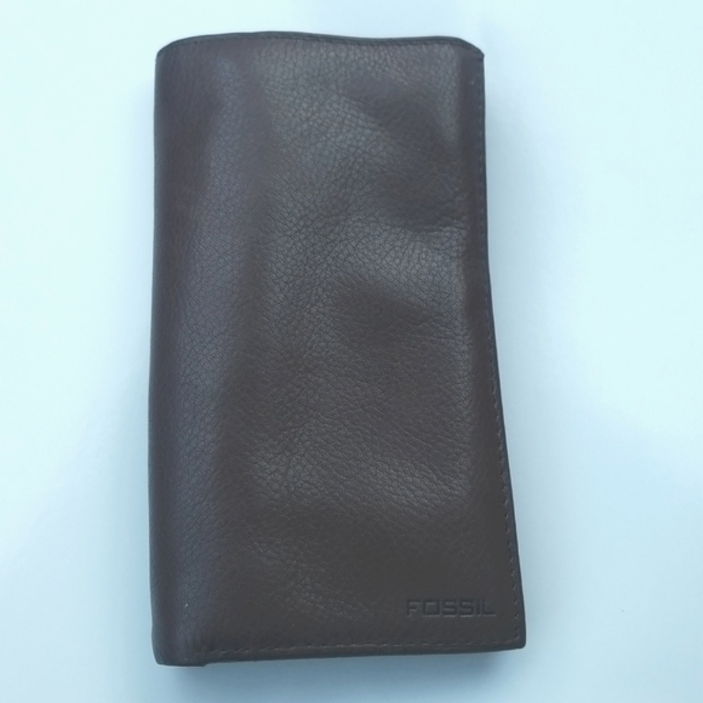 Fossil women's wallet dark brown large